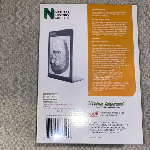 NATURAL HISTORY MUSEUM Following Gorilla NWT - Picture 2 of 4